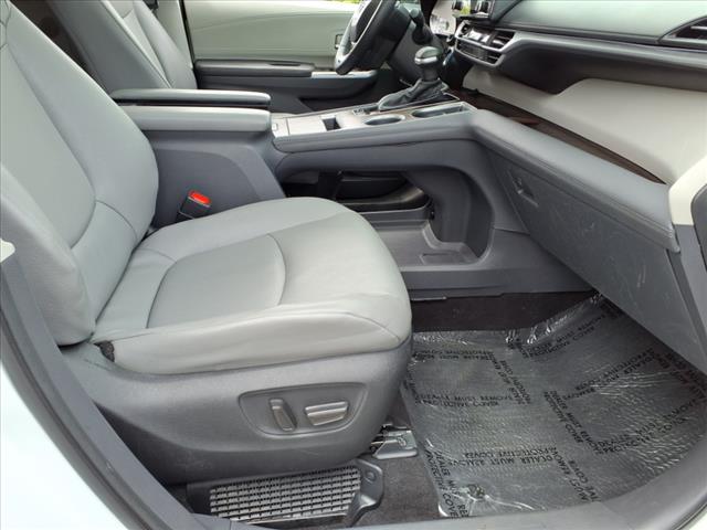 2023 Toyota Sienna XLE