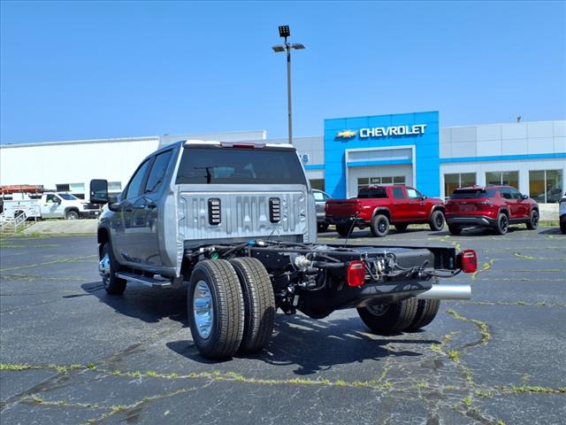 2025 Chevrolet Silverado 3500HD CC Work Truck
