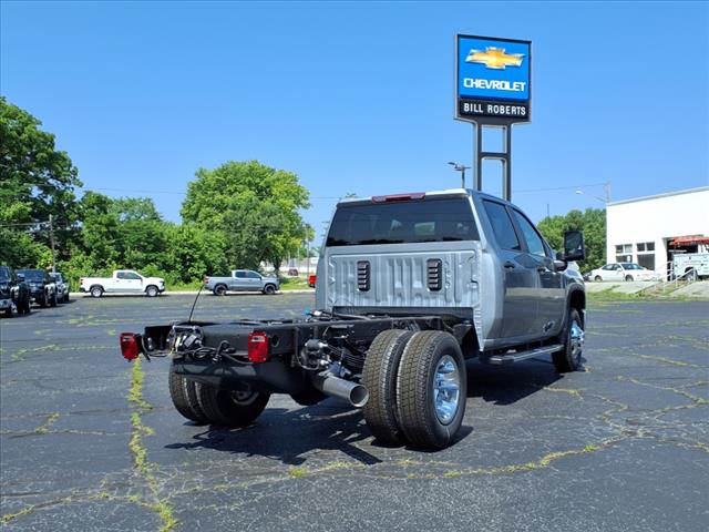 2025 Chevrolet Silverado 3500HD CC Work Truck