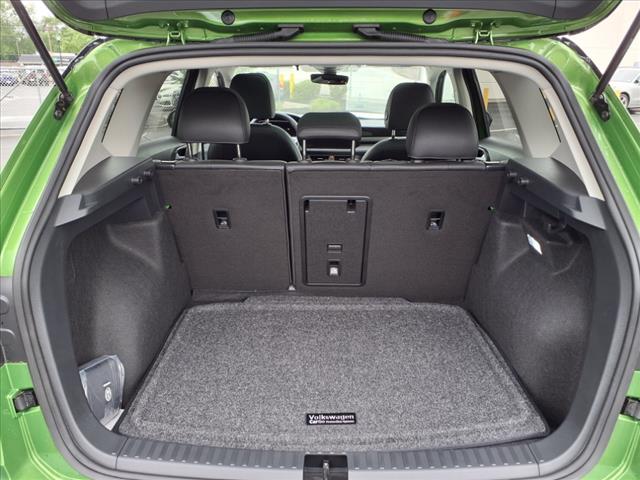 2025 Volkswagen Taos 1.5T SE Black