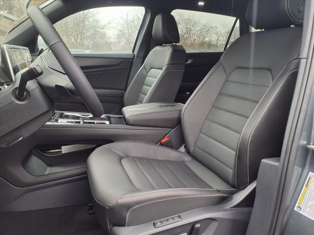 2025 Volkswagen Atlas Cross Sport 2.0T SEL R-Line Black