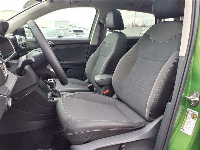 2025 Volkswagen Taos 1.5T SE Black