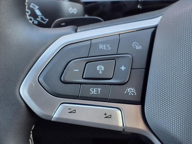 2025 Volkswagen Atlas Cross Sport 2.0T SE w/ Technology
