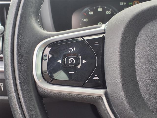 2020 Volvo S60 T6 Momentum