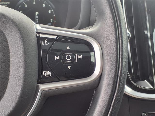 2020 Volvo S60 T6 Momentum