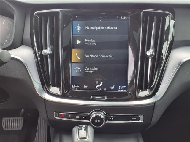 2020 Volvo S60 T6 Momentum
