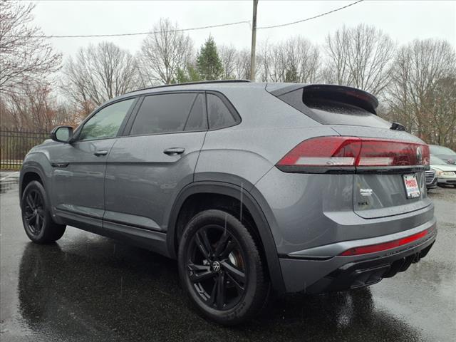 2025 Volkswagen Atlas Cross Sport 2.0T SEL R-Line Black