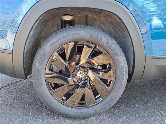 2025 Volkswagen Atlas Cross Sport 2.0T SE w/ Technology
