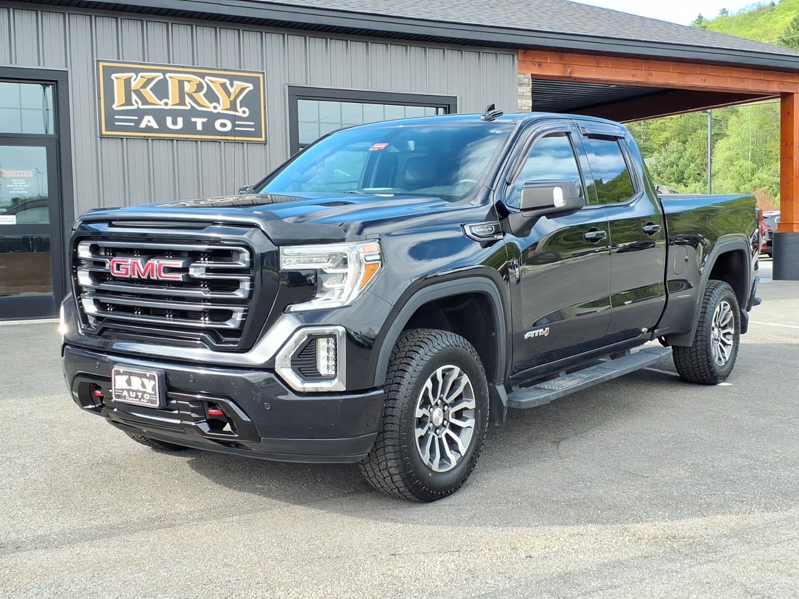 2019 GMC Sierra 4WD Double Cab Standard Box AT4's photo