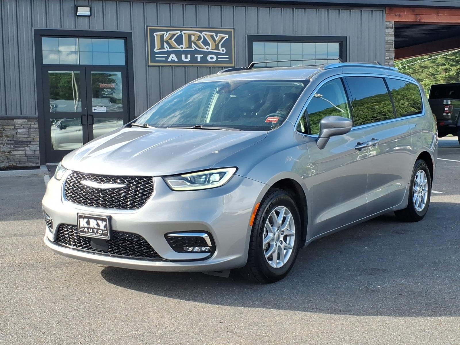 Billet Silver Metallic Clear Coat 2021 Chrysler Pacifica Touring L FWD Minivan Front-Wheel Drive 9-Speed Automatic