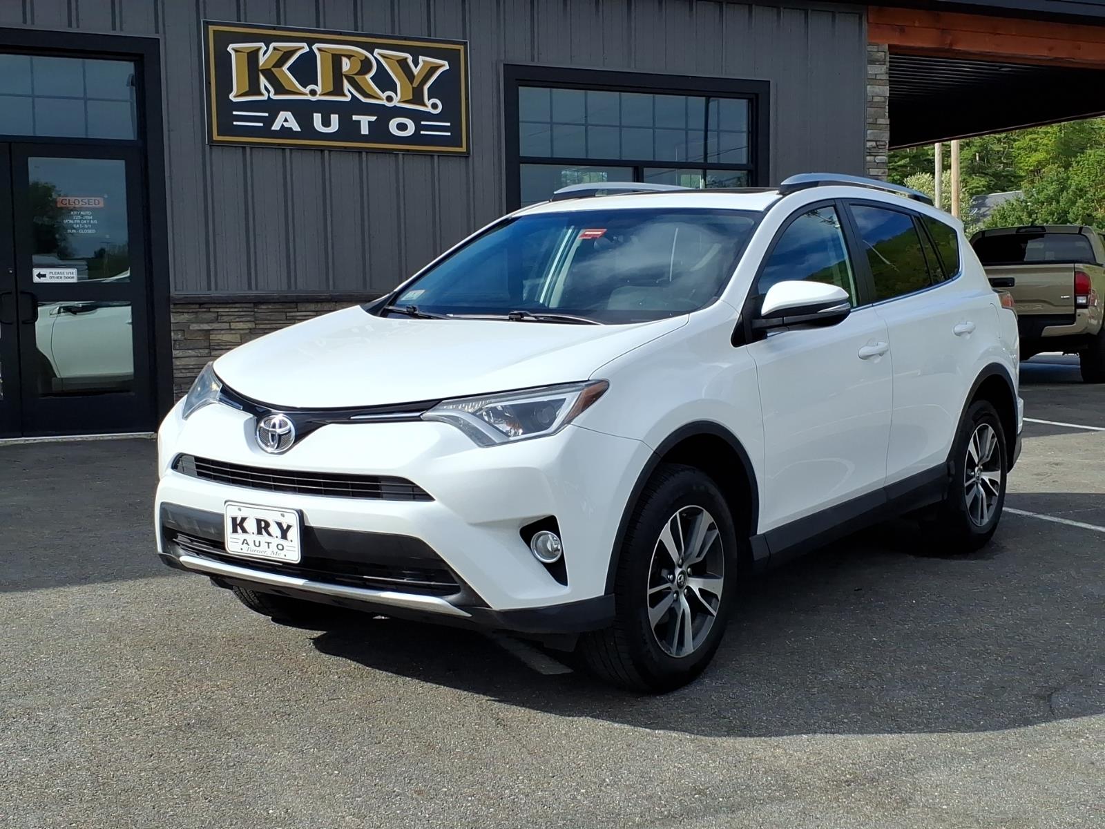 2016 Toyota RAV4 XLE AWD's photo
