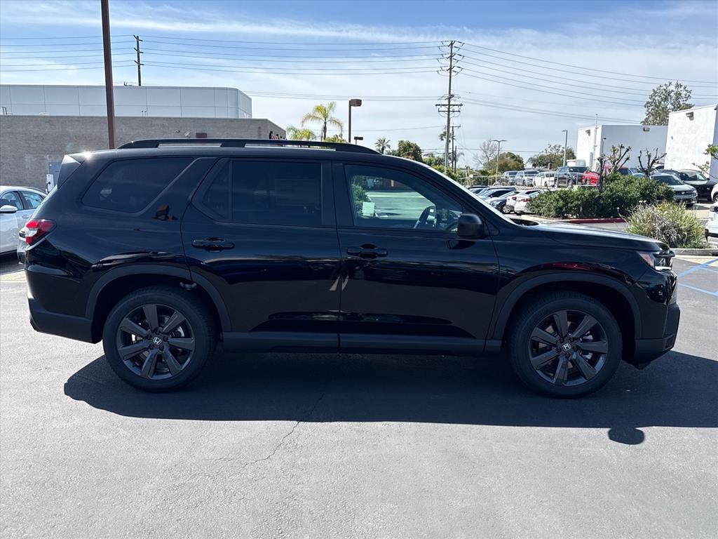 View vehicle photo 5