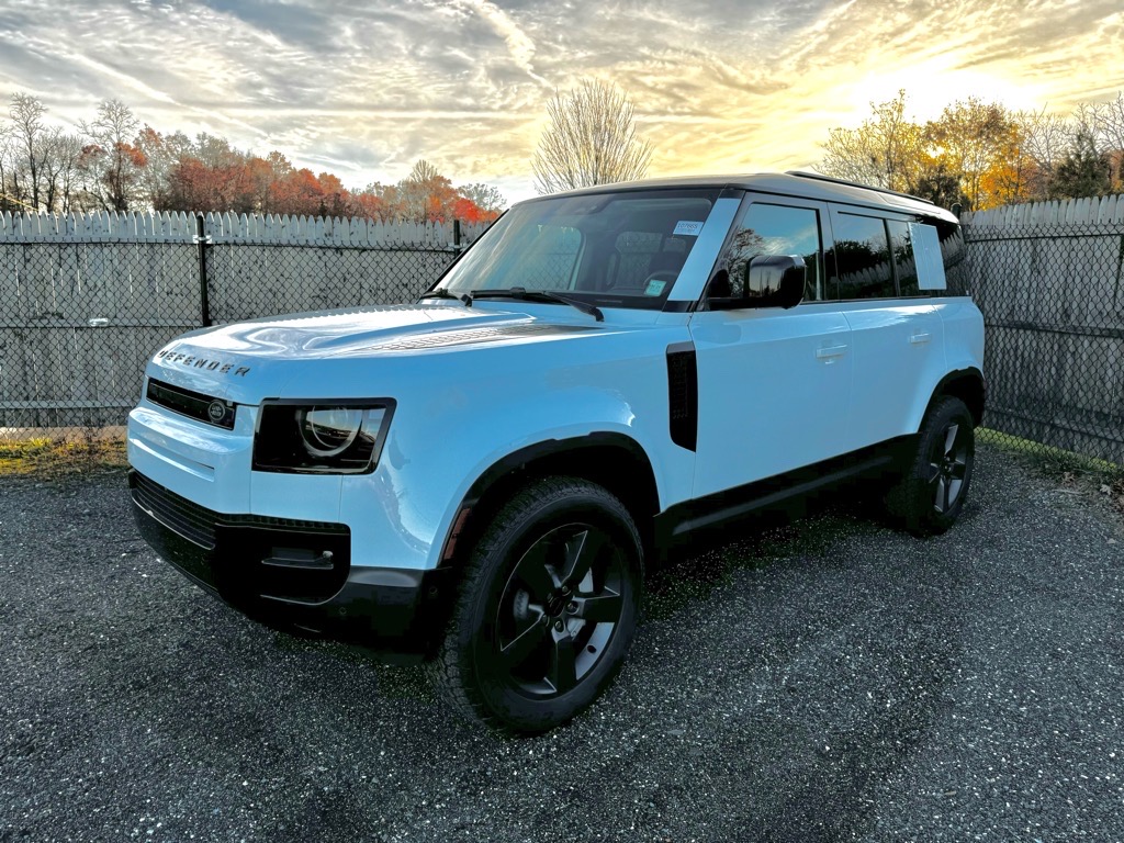 2026 Land Rover Defender 110 P300 S