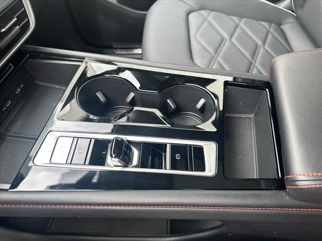 2024 Volkswagen Atlas Peak Edition SE 4Motion