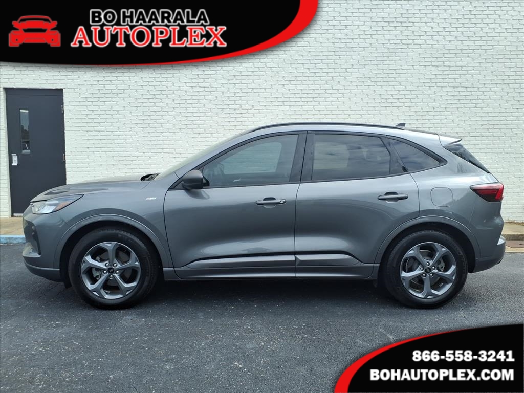 2024 Ford Escape ST-Line - main photo