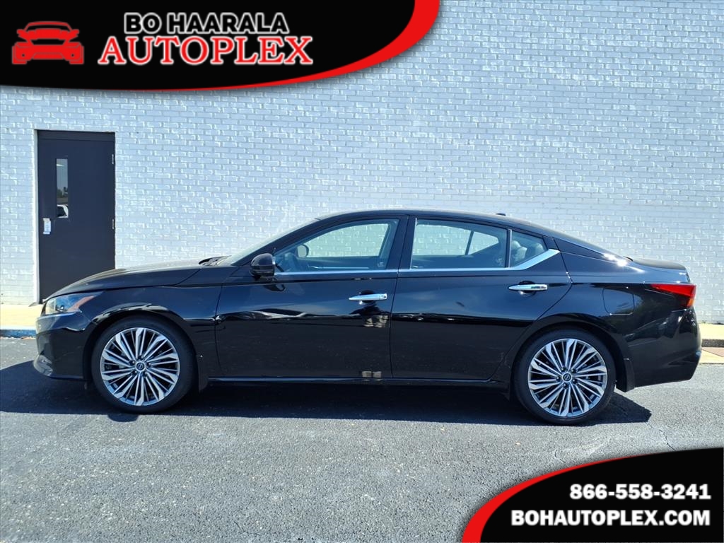 2024 Nissan Altima 2.5 SL - main photo