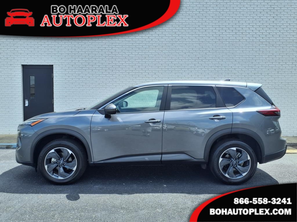 2024 Nissan Rogue SV - main photo