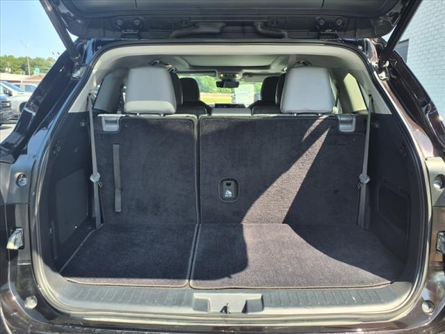 2022 Toyota Highlander Hybrid Platinum