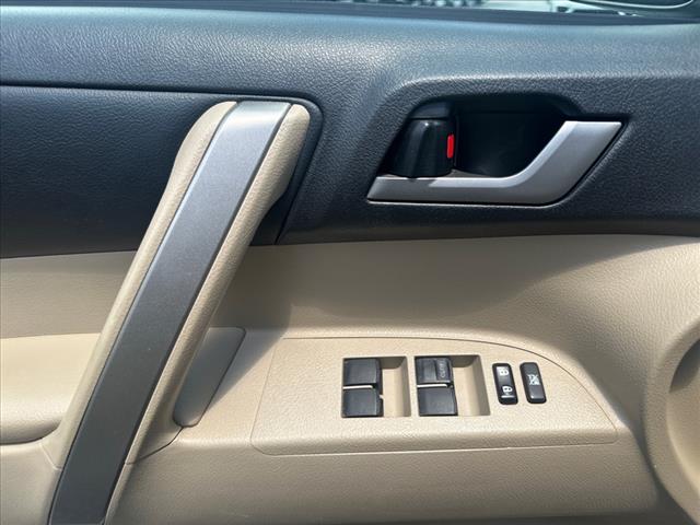 2013 Toyota Highlander Base