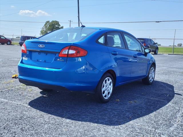 2013 Ford Fiesta SE - Photo 2