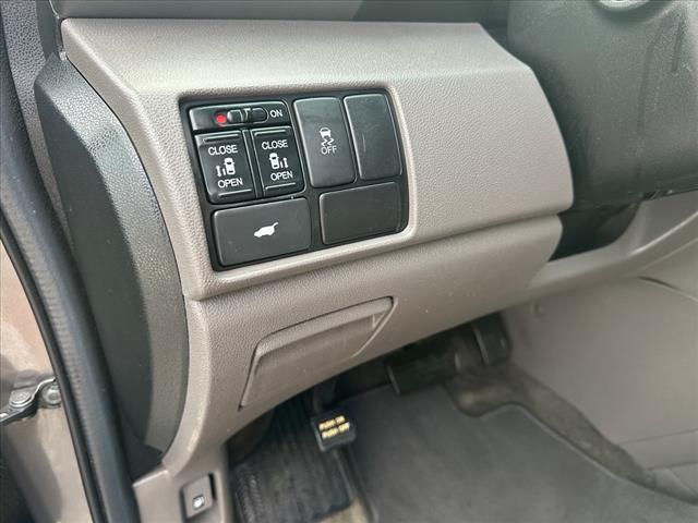 2011 Honda Odyssey EX-L w/ DVD