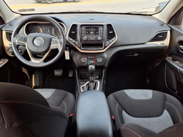 2016 Jeep Cherokee Sport