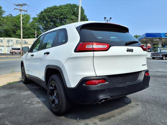 2016 Jeep Cherokee Sport