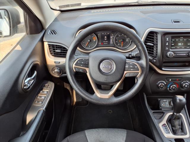 2016 Jeep Cherokee Sport