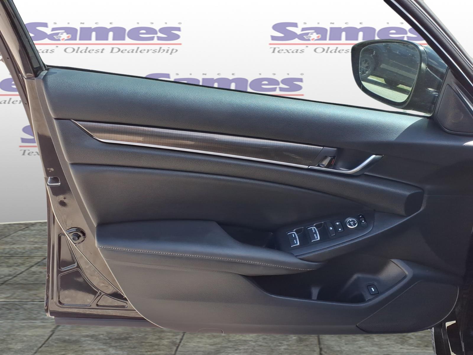 Used Car 2020 Honda Accord  Sport 2.0t For Sale Under $30,000 In Bastrop, Texas