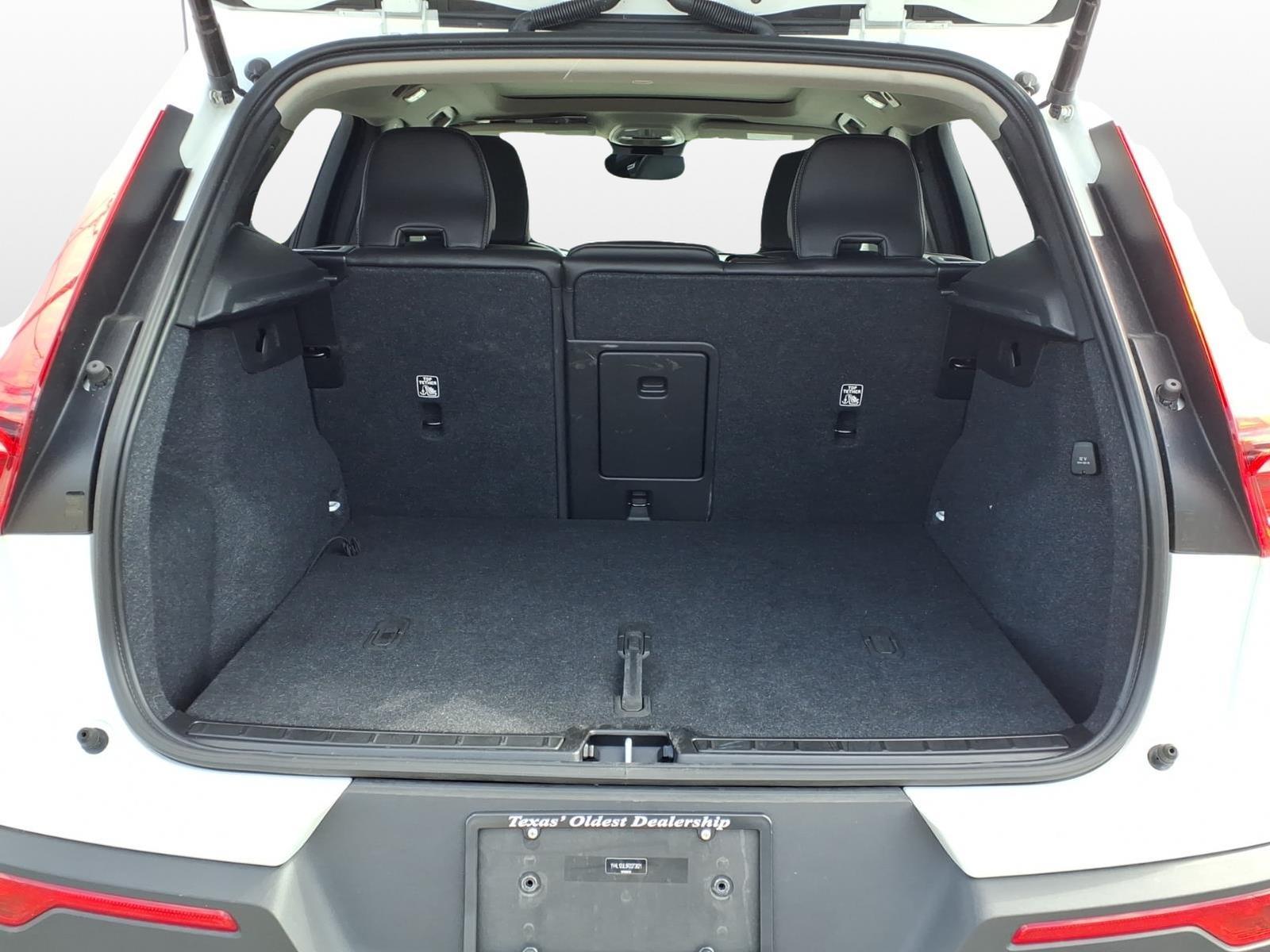 Used Car 2024 Volvo Xc40  B5 Plus Dark Theme For Sale Under $30,000 In Bastrop, Texas