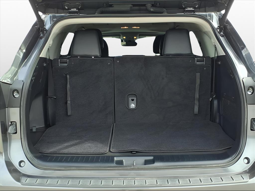 Used Car 2024 Toyota Highlander  Xle For Sale Under $40,000 In Bastrop, Texas