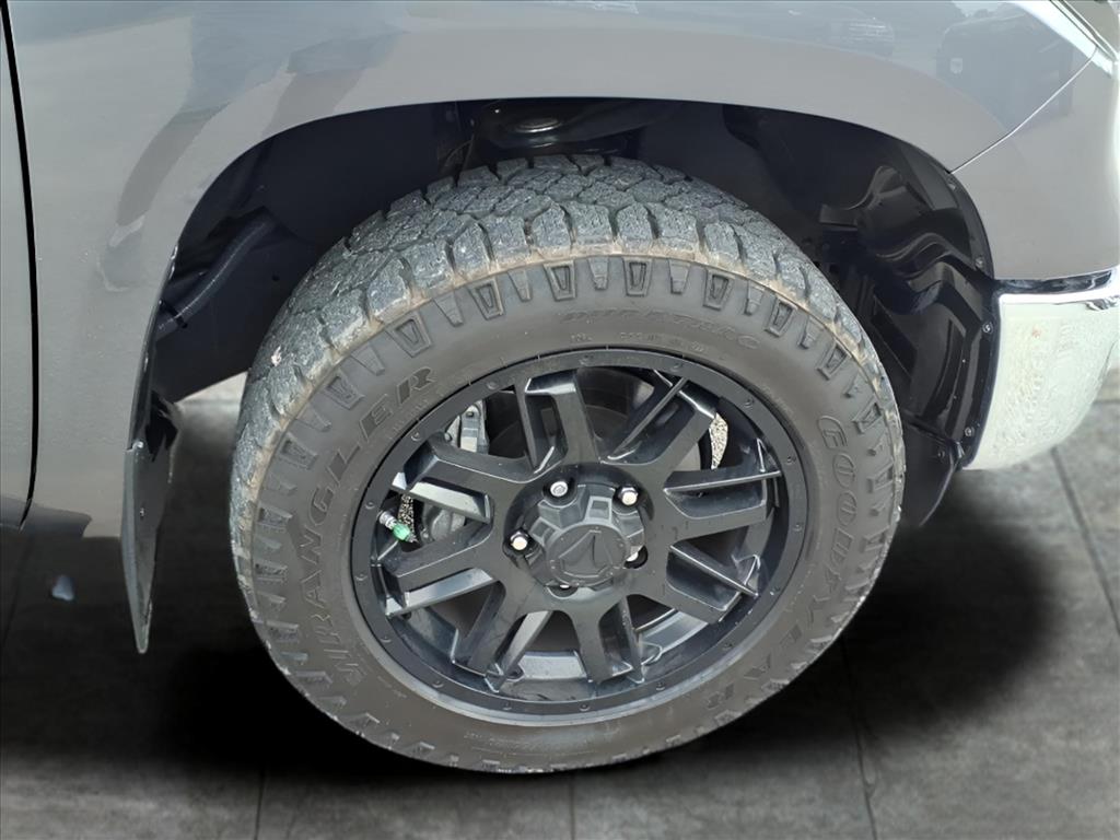 Used Car 2021 Toyota Tundra  Sr5 For Sale Under $35,000 In Bastrop, Texas