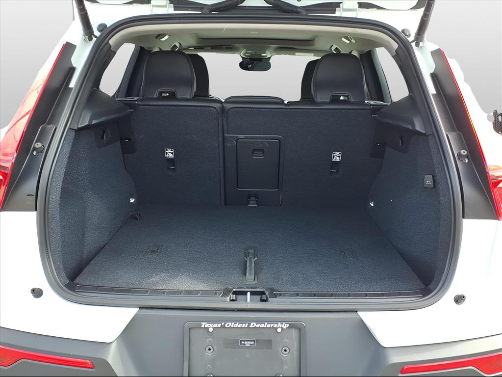 Used Car 2024 Volvo Xc40  B5 Plus Dark Theme For Sale Under $35,000 In Bastrop, Texas