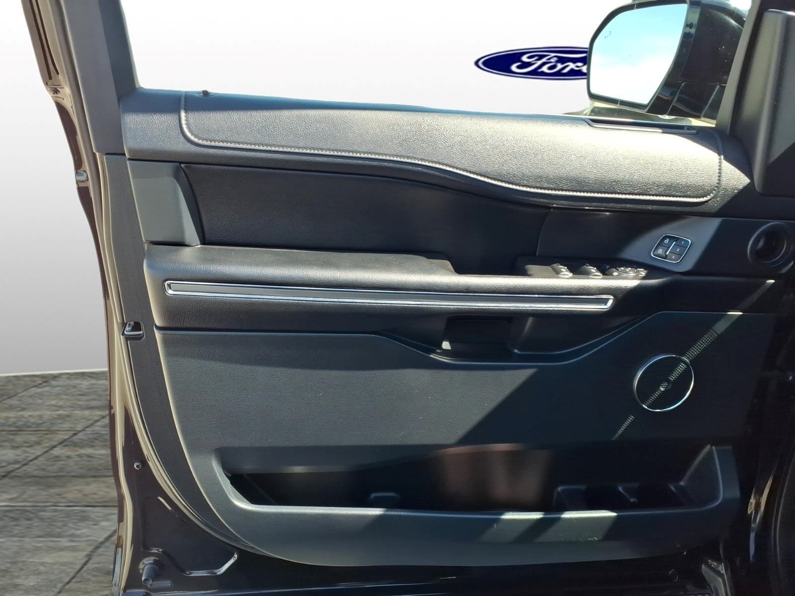 Used Car 2021 Ford Expedition Max  Xlt For Sale Under $35,000 In Bastrop, Texas