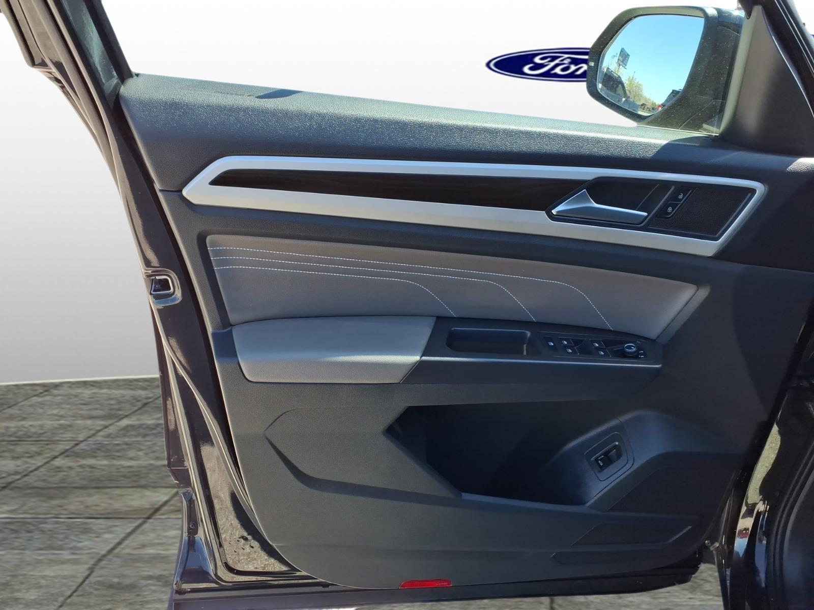 Used Car 2023 Volkswagen Atlas  3.6l V6 Se W/technology For Sale Under $30,000 In Bastrop, Texas