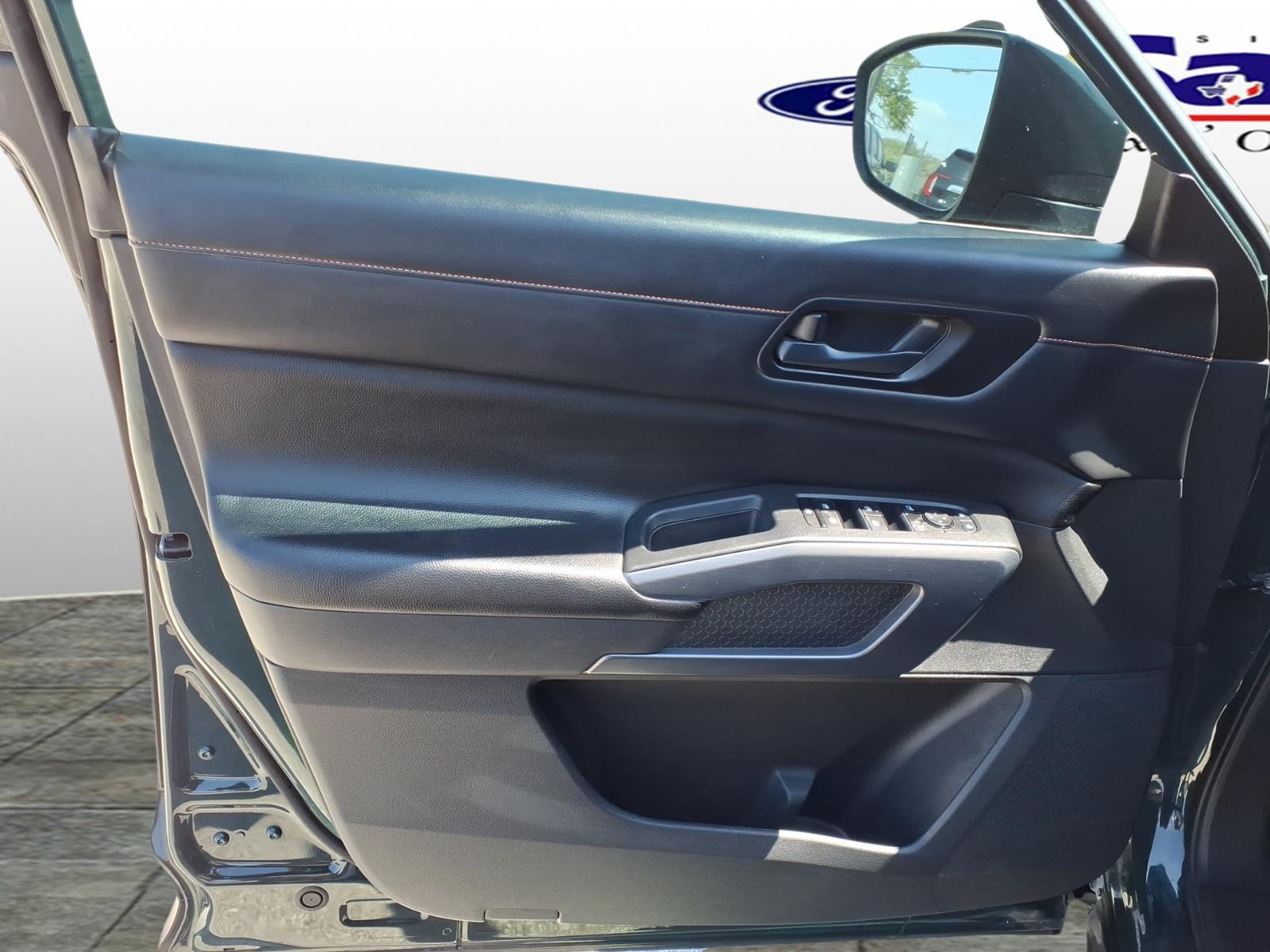 Used Car 2023 Nissan Pathfinder  Rock Creek For Sale Under $30,000 In Bastrop, Texas