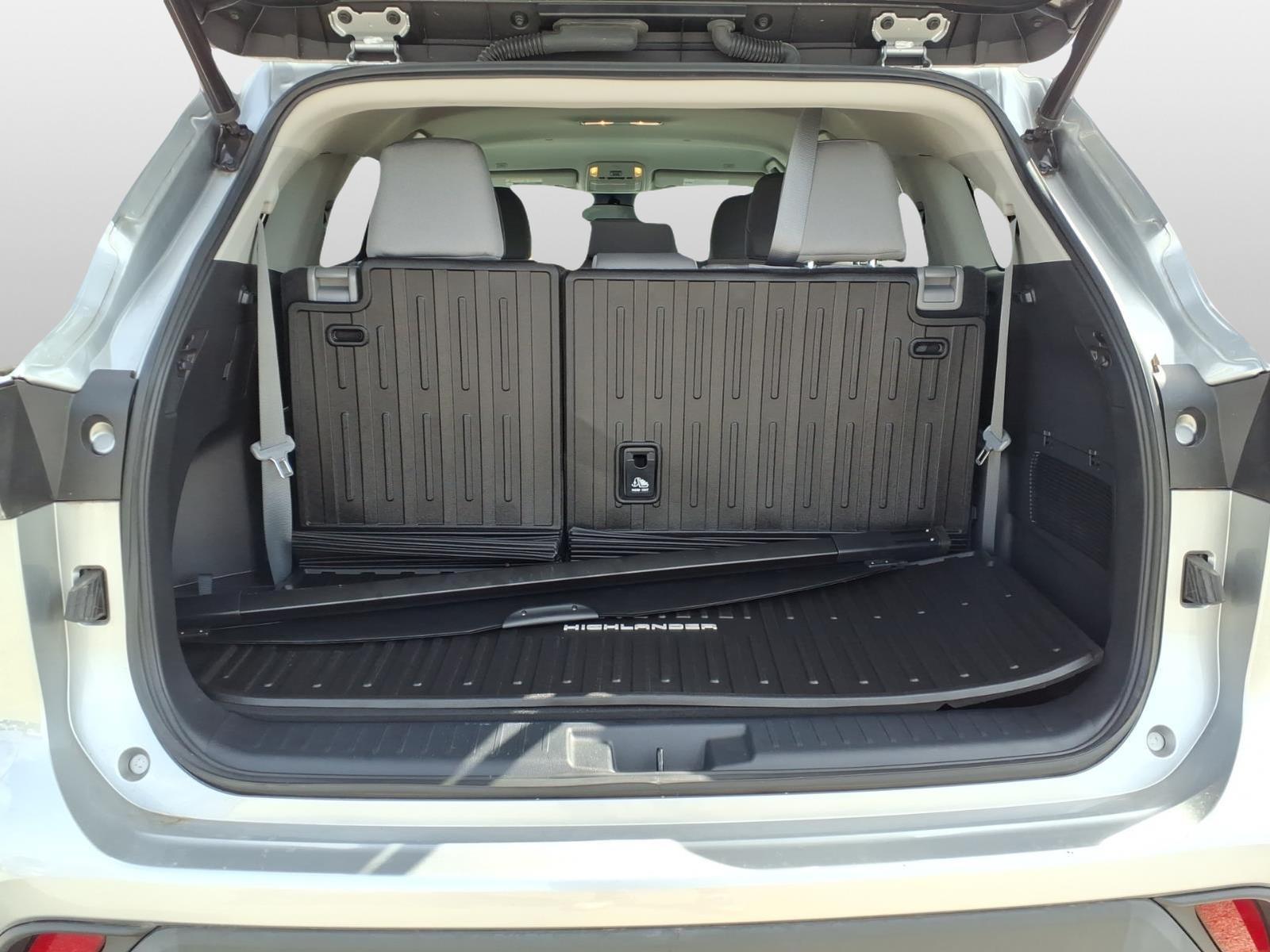 Used Car 2023 Toyota Highlander Hybrid  Le For Sale Under $35,000 In Bastrop, Texas