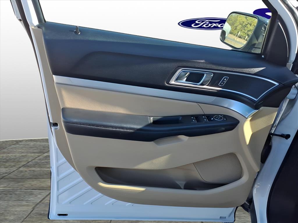 Used Car 2017 Ford Explorer  Xlt For Sale Under $12,000 In Bastrop, Texas