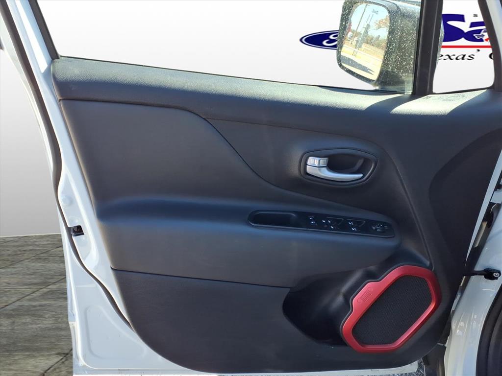 Used Car 2023 Jeep Renegade  Trailhawk For Sale Under $25,000 In Bastrop, Texas