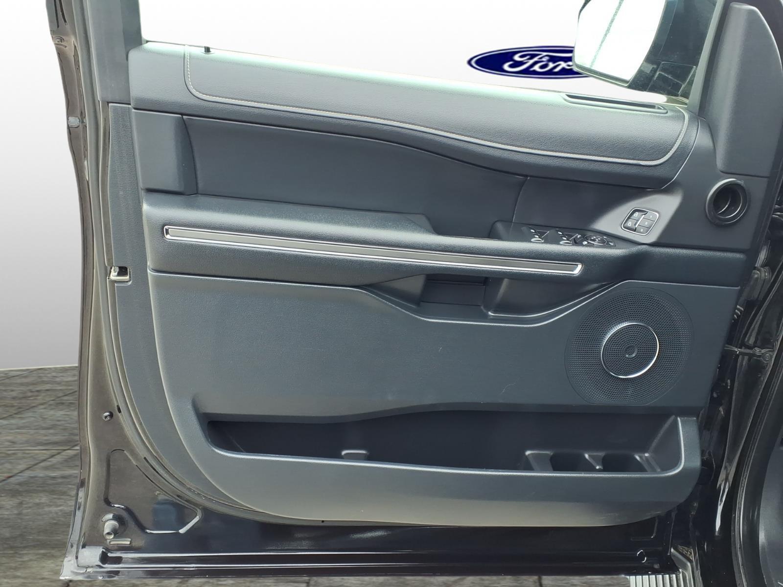 Used Car 2022 Ford Expedition Max  Xlt For Sale Under $40,000 In Bastrop, Texas