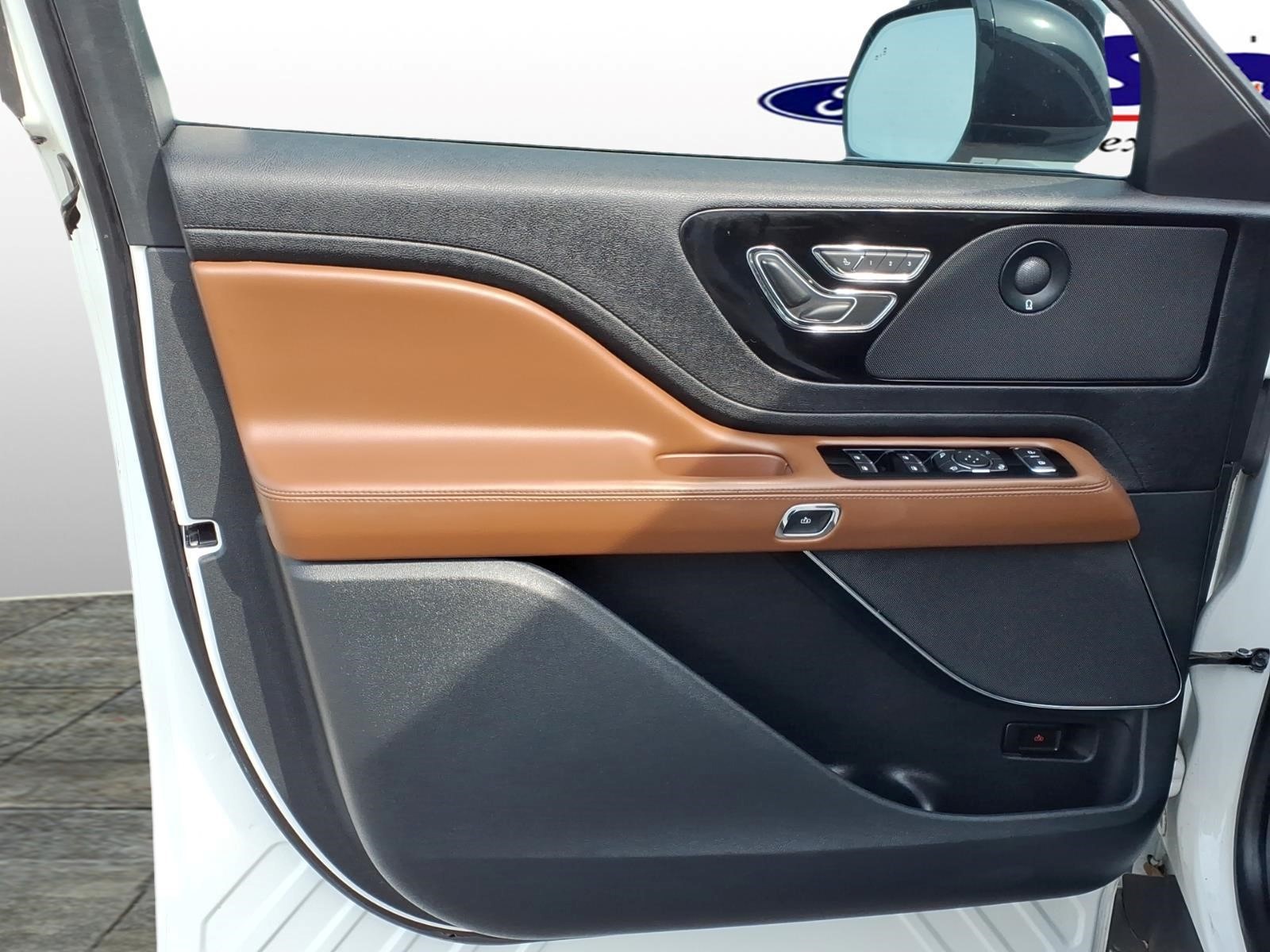 Used Car 2023 Lincoln Aviator  Reserve For Sale Under $50,000 In Bastrop, Texas