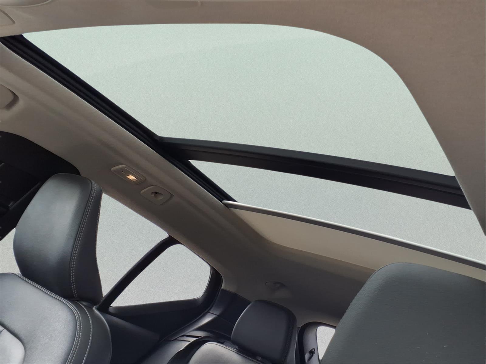 Used Car 2024 Volvo Xc40  B5 Plus Dark Theme For Sale Under $30,000 In Bastrop, Texas