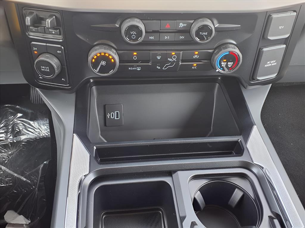 New Car 2025 Ford F-250 Super Duty  Xlt For Sale In Bastrop, Texas