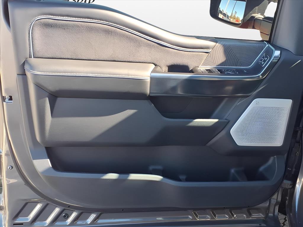 Used Car 2025 Ford F-250 Super Duty  Platinum For Sale Under $90,000 In Bastrop, Texas