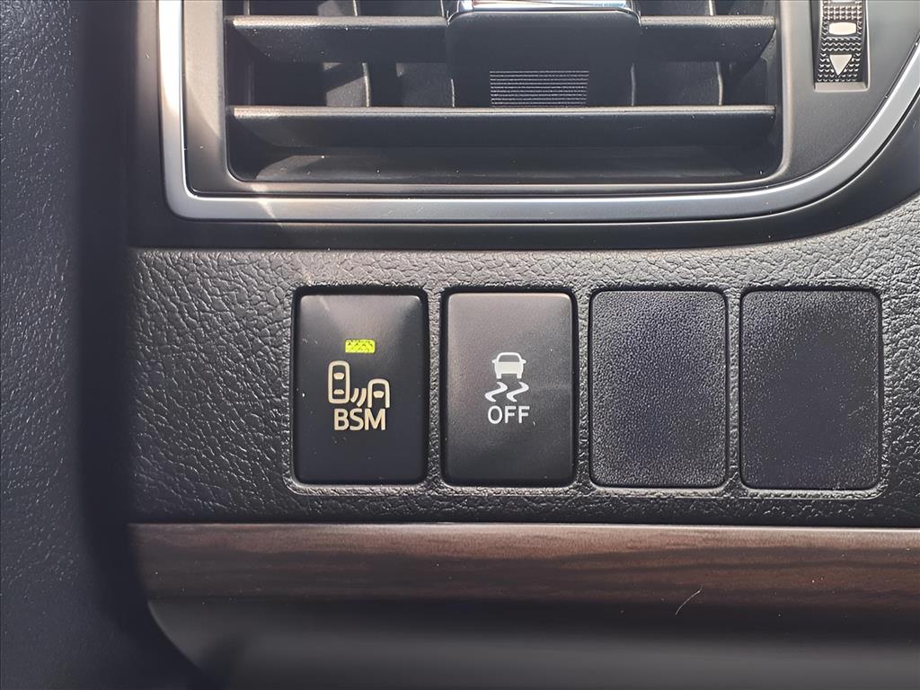 Used Car 2015 Toyota Camry  Le For Sale Under $12,000 In Bastrop, Texas
