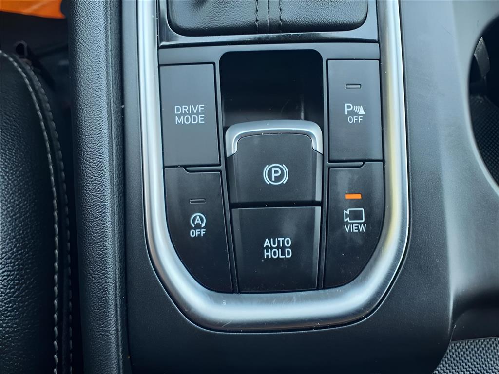 Used Car 2020 Hyundai Santa Fe  Limited For Sale Under $25,000 In Bastrop, Texas