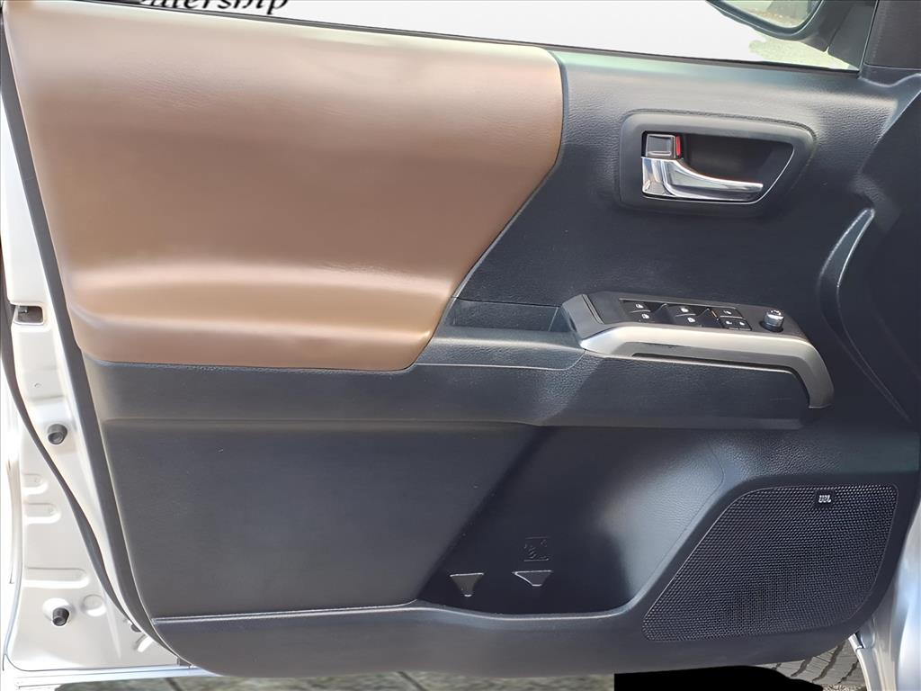 Used Car 2017 Toyota Tacoma  Limited V6 For Sale Under $20,000 In Bastrop, Texas