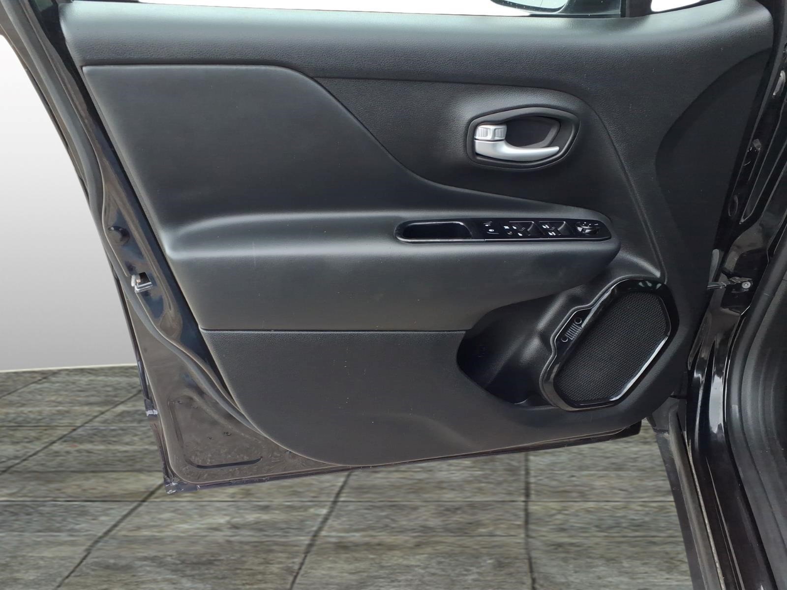 Used Car 2023 Jeep Renegade  Altitude For Sale Under $25,000 In Bastrop, Texas