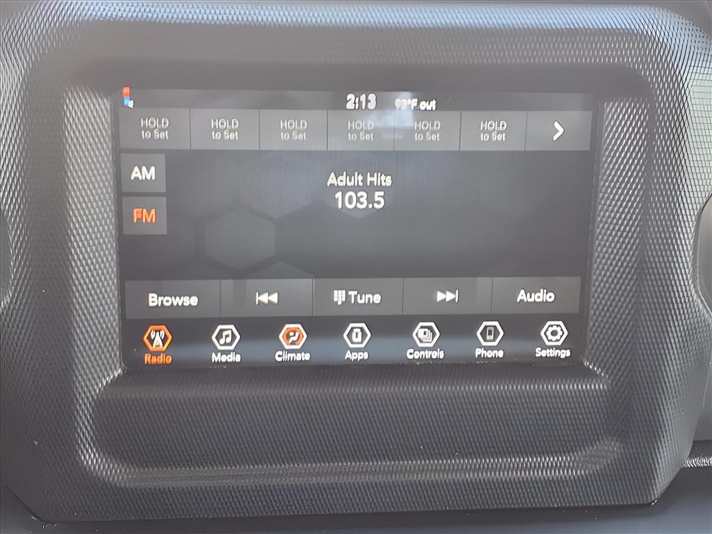 Used Car 2022 Jeep Gladiator  Willys For Sale Under $35,000 In Bastrop, Texas