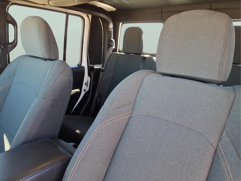 Used Car 2024 Jeep Gladiator  Willys For Sale Under $40,000 In Bastrop, Texas